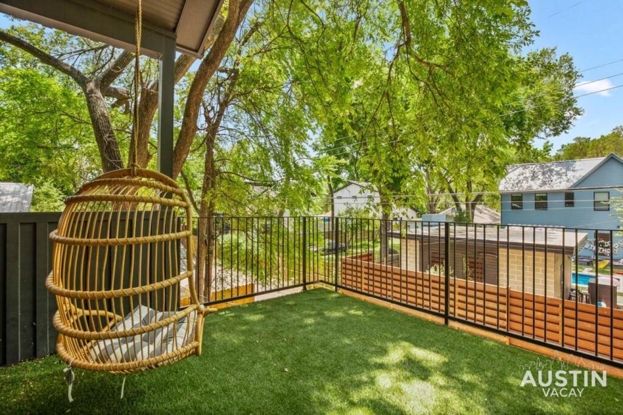 Super Stunning Back House W Terrace In East Chavez Villa Austin Exterior photo